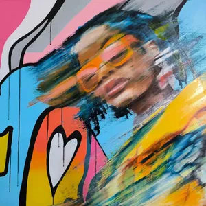Jeune femme aux lunette rose devant en graffiti