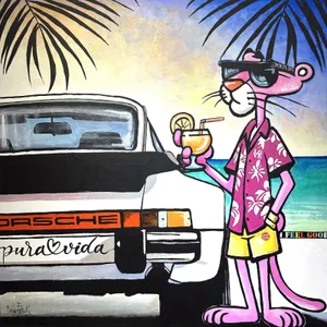 La Panthère rose en vacance avec sa Porsche
