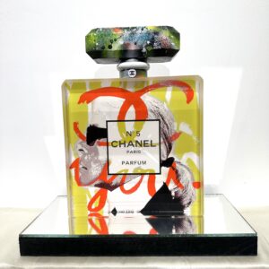 Luxury Chanel n°5, Lagerfeld yellow