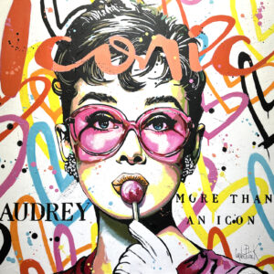 Audrey Hepburn, iconic with a lollipop